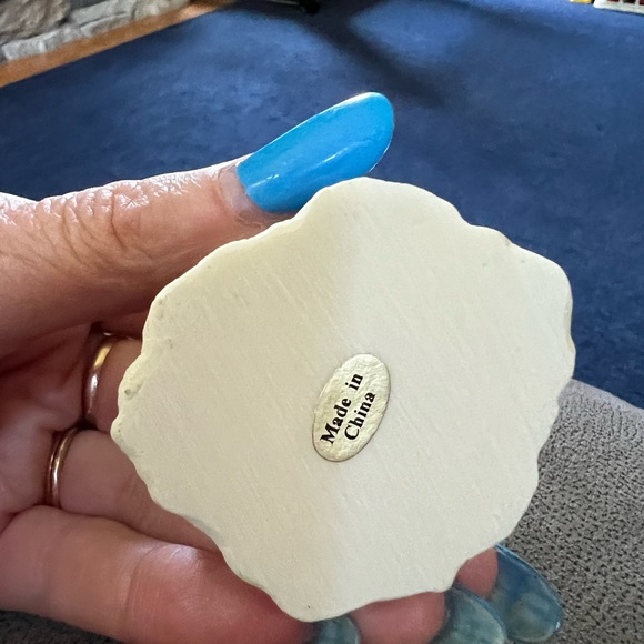 Christmas Village  Accessory Man Sawing Carpenter 2” loose no box - Picture 5 of 8